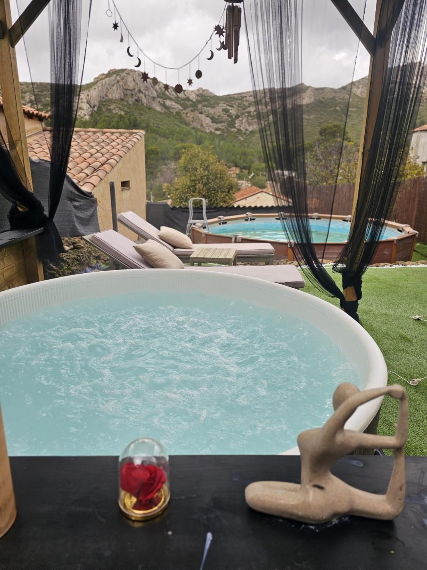 マルセイユLe Nid Des Calanques Et Son Jacuzziアパートメント エクステリア 写真